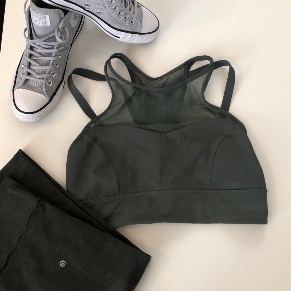 Lululemon sports bra